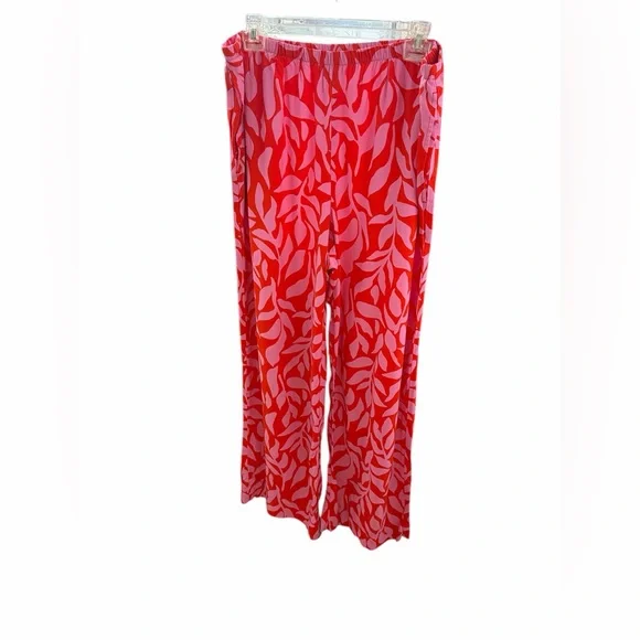 A New Day Women’s‎ Pink and Red leaf Patterned Wide Leg Pants - Picture 2 of 4